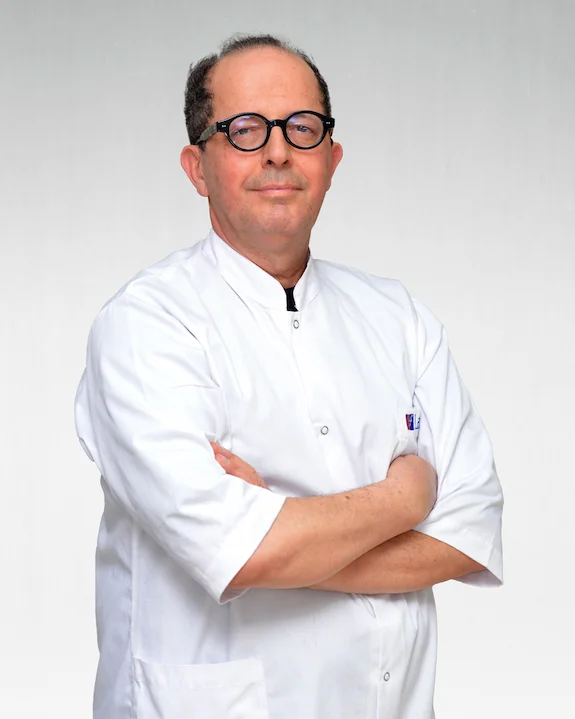 Dr Noureddine Louanjli – Fondateur d’IRIFIV Casablanca Dr Noureddine Louanjli, biologiste médical, embryologiste et fondateur d'IRIFIV Casablanca
